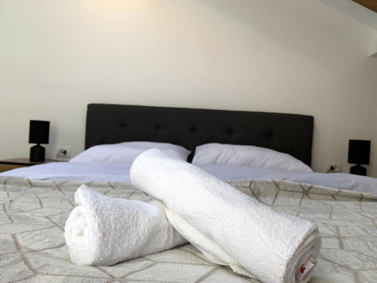 Noah'S Attic - Apartment Hotel In Корча Экстерьер фото